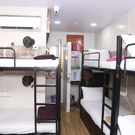 New Super Dormitory Mumbai Exterior photo