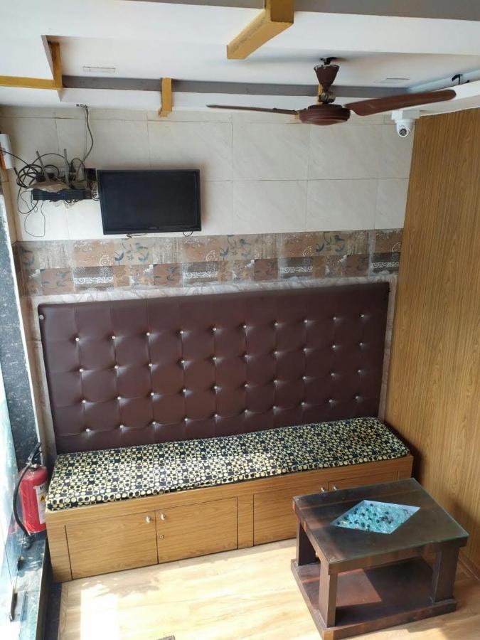 New Super Dormitory Mumbai Exterior photo