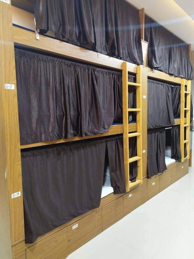New Super Dormitory Mumbai Exterior photo